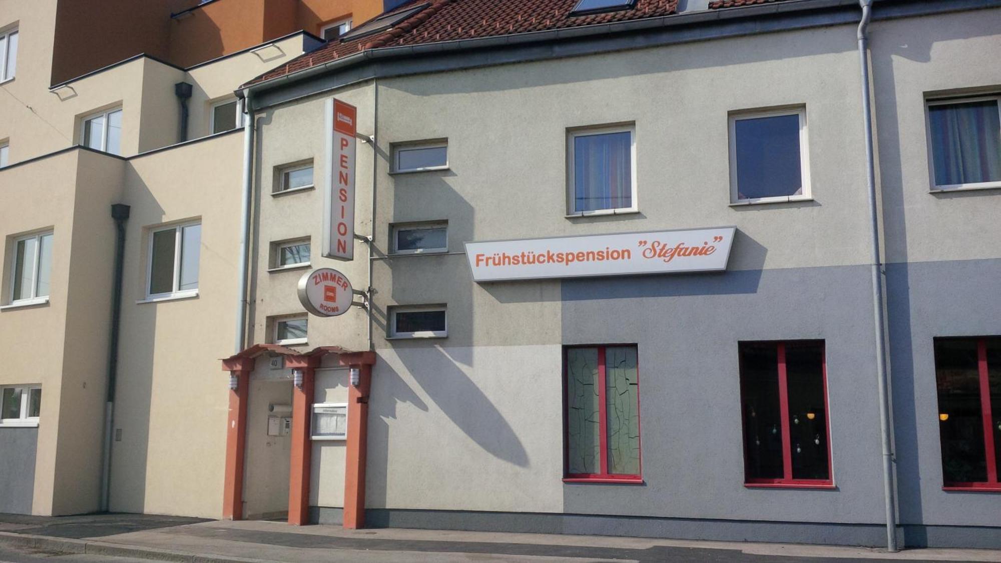 Fruehstueckspension Stefanie Виена Екстериор снимка